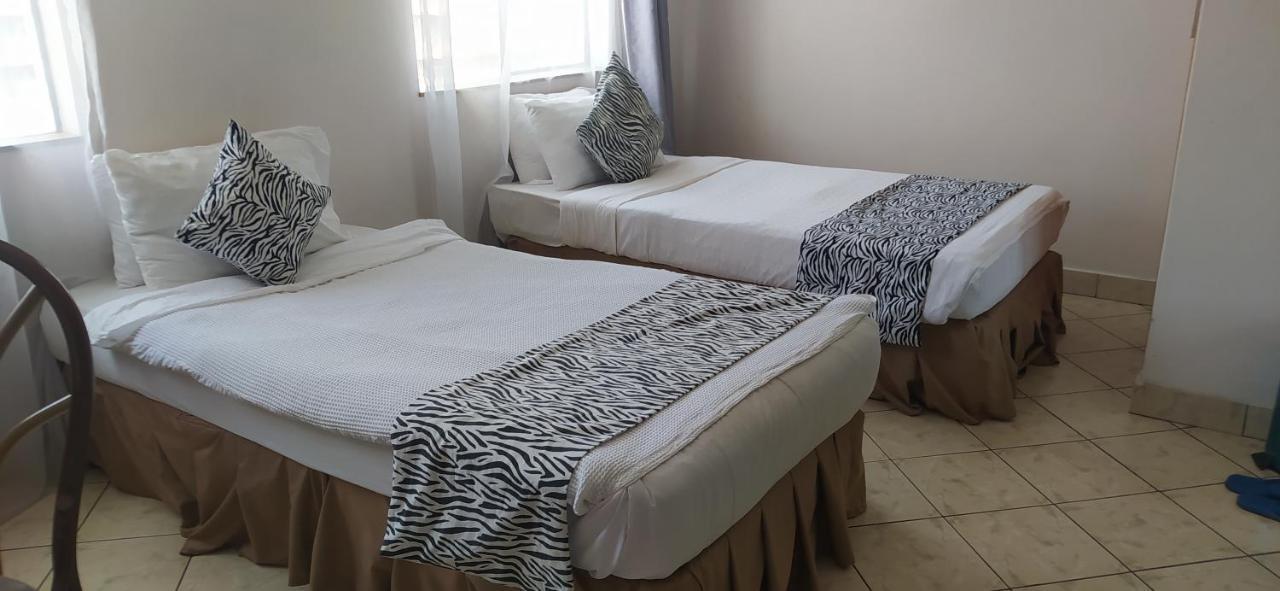 Plus254 Hotel Nairobi Bagian luar foto