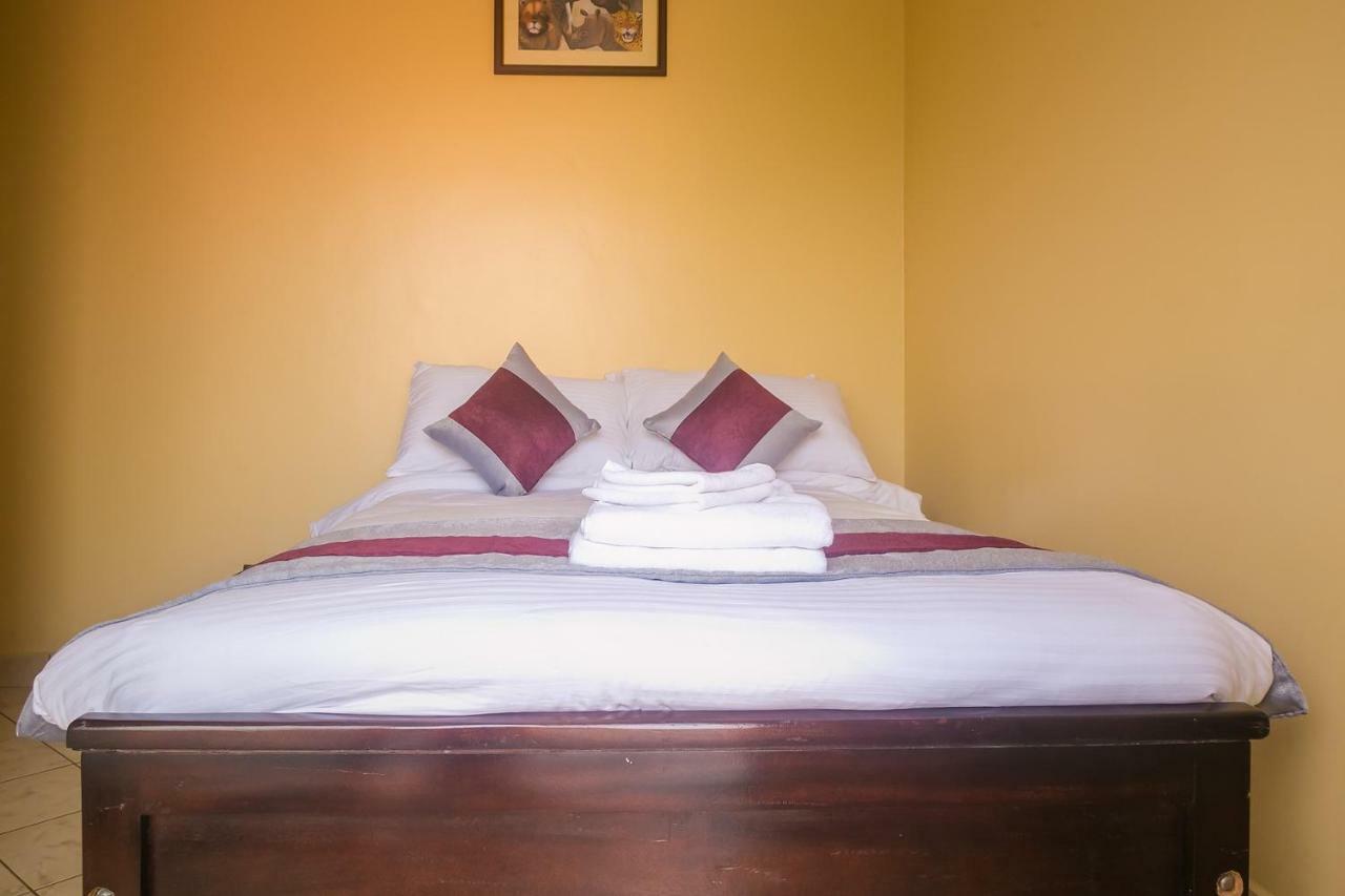 Plus254 Hotel Nairobi Bagian luar foto
